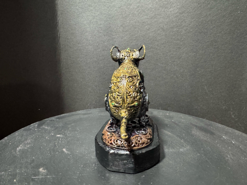 Forest Guardian Rat - rear view showing full golden back panel and scrollwork