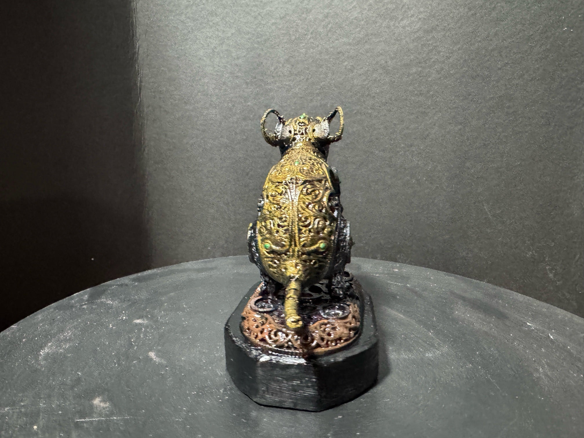 Forest Guardian Rat - rear view showing full golden back panel and scrollwork